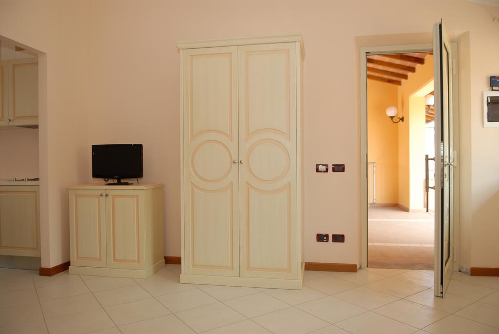 Hotel Plazza Porcari Ruang foto